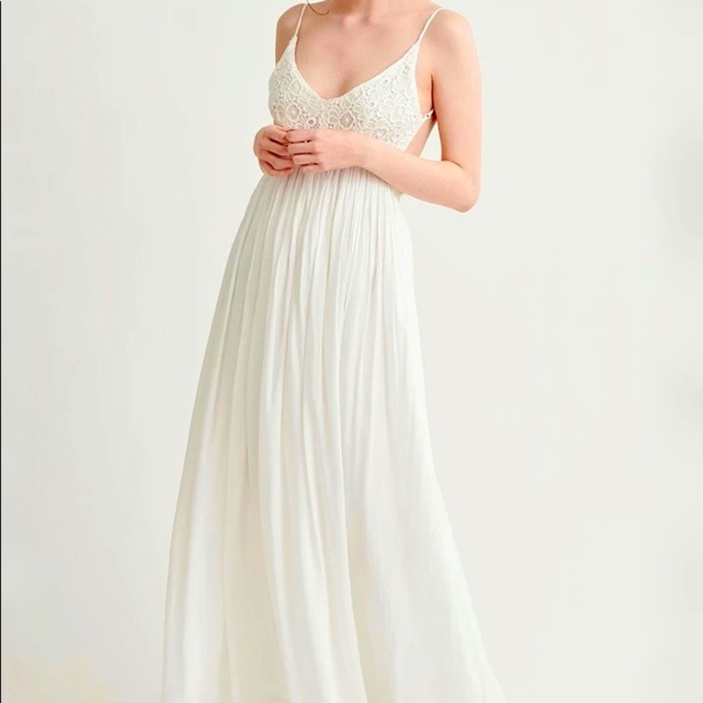 Open back crochet white maxi dress large